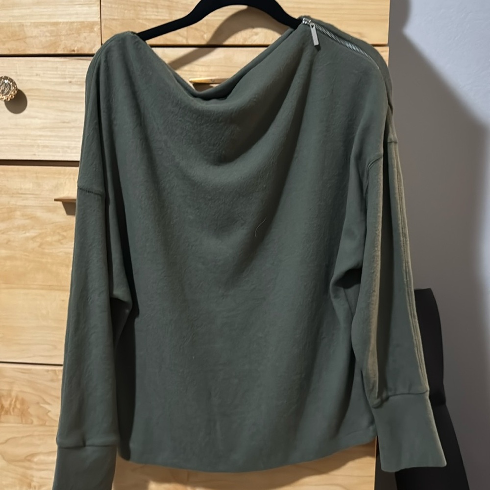 Korye sweater